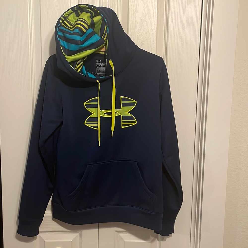 Like-new Under Armor hoodie sweatshirt